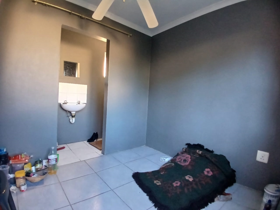 5 Bedroom Property for Sale in Beacon Bay Eastern Cape